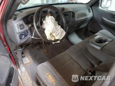 Zdjęcie 8 z 14 samochodu: 2002 FORD F150 VIN:1FTRX07W82KE04877 - miniatura