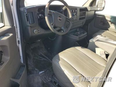 Zdjęcie 8 z 13 samochodu: 2014 GMC SAVANA G3500 VIN:1GTZ7TCG1E1191801 - miniatura