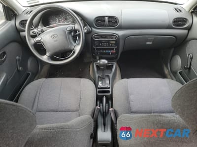 Zdjęcie 8 z 12 samochodu: 1999 HYUNDAI ACCENT GL VIN:KMHVF24N6XU566295 - miniatura