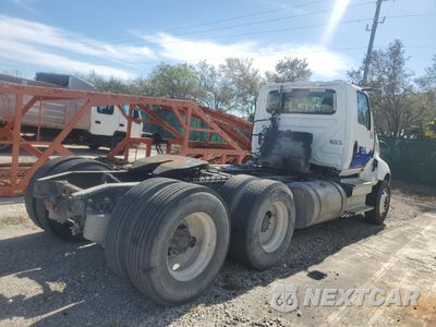 Czwarte zdjęcie samochodu z boku: 2020 INTERNATIONAL LT625 VIN:3HSDZAPR4LN859452 - miniatura