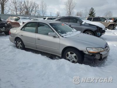 Czwarte zdjęcie samochodu z boku: 1998 HONDA ACCORD EX VIN:1HGCG5655WA053922 - miniatura