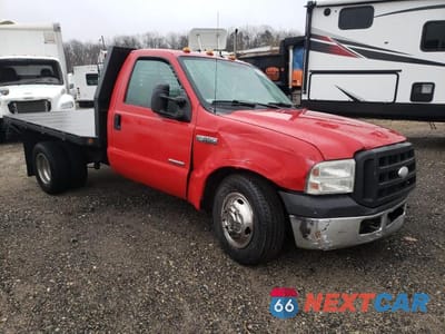 Czwarte zdjęcie samochodu z boku: 2007 FORD F350 SUPER DUTY VIN:1FDWF36P87EA42553 - miniatura