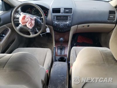 Zdjęcie 8 z 12 samochodu: 2007 HONDA ACCORD EX VIN:1HGCM56747A186103 - miniatura