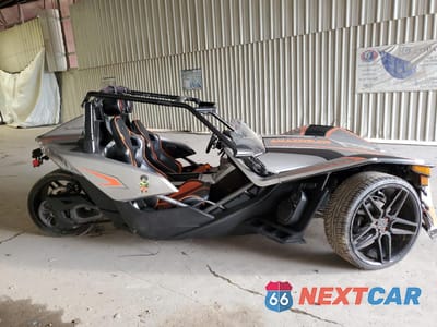 2016 POLARIS SLINGSHOT SL 57XAAPFA7G7114127 - główne zdjęcie licytacji z USA - miniatura