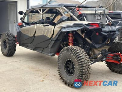 Trzecie zdjęcie samochodu z tyłu: 2022 CAN-AM MAVERICK X3 MAX X MR TURBO RR VIN:3JBVAAV42NE000006 - miniatura