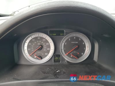 Zdjęcie 9 z 12 samochodu: 2011 VOLVO C70 T5 VIN:YV1672MCXBJ112916 - miniatura