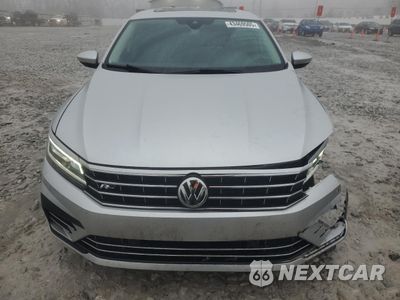 Piąte zdjęcie samochodu w środku: 2019 VOLKSWAGEN PASSAT SE R-LINE VIN:1VWMA7A39KC005194 - miniatura