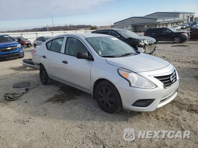 Czwarte zdjęcie samochodu z boku: 2015 NISSAN VERSA S VIN:3N1CN7AP5FL861756 - miniatura