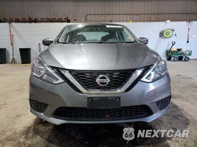 Piąte zdjęcie samochodu w środku: 2017 NISSAN SENTRA S VIN:3N1AB7AP8HY335353 - miniatura