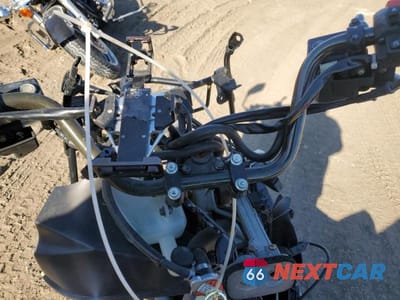 Zdjęcie 7 z 9 samochodu: 2006 SUZUKI AN400 K3 VIN:JS1CK43A262102328 - miniatura