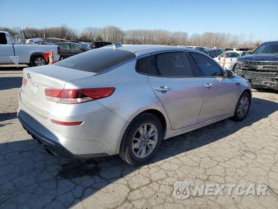Trzecie zdjęcie samochodu z tyłu: 2019 KIA OPTIMA LX VIN:5XXGT4L30KG275789 - miniatura
