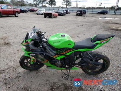 Trzecie zdjęcie samochodu z tyłu: 2023 KAWASAKI ZX636 K VIN:JKBZXJH13PA018282 - miniatura