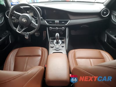 Zdjęcie 8 z 14 samochodu: 2022 ALFA ROMEO GIULIA SUPER VIN:ZARFANBN2N7653138 - miniatura