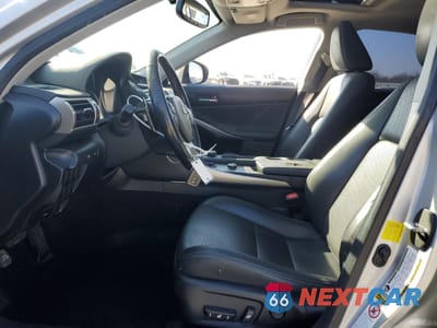 Zdjęcie 7 z 14 samochodu: 2016 LEXUS IS 200T VIN:JTHBA1D21G5020972 - miniatura