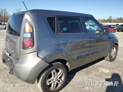 Trzecie zdjęcie samochodu z tyłu: 2010 KIA SOUL + VIN:KNDJT2A26A7160092 - miniatura