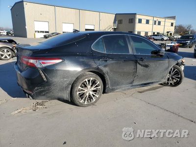 Trzecie zdjęcie samochodu z tyłu: 2020 TOYOTA CAMRY SE VIN:4T1G11AK2LU946580 - miniatura