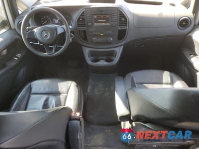 Zdjęcie 8 z 13 samochodu: 2016 MERCEDES-BENZ METRIS VIN:WD3PG2EA8G3198515 - miniatura