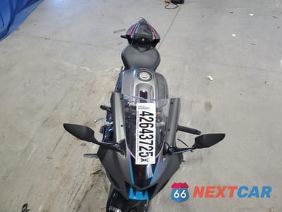 Piąte zdjęcie samochodu w środku: 2024 YAMAHA YZFR7 VIN:JYARM38E1RA012934 - miniatura