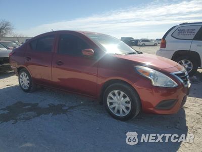 Czwarte zdjęcie samochodu z boku: 2019 NISSAN VERSA S VIN:3N1CN7AP8KL809421 - miniatura