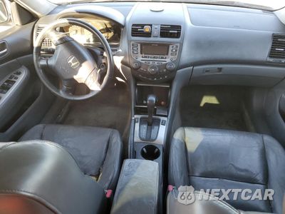 Zdjęcie 8 z 14 samochodu: 2006 HONDA ACCORD EX VIN:1HGCM66596A033686 - miniatura