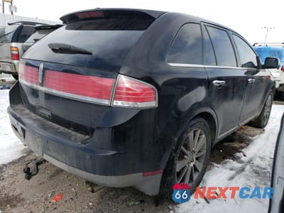 Trzecie zdjęcie samochodu z tyłu: 2008 LINCOLN MKX VIN:2LMDU88C48BJ06013 - miniatura
