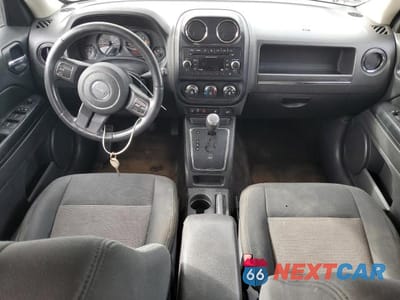 Zdjęcie 8 z 12 samochodu: 2014 JEEP PATRIOT LATITUDE VIN:1C4NJPFA4ED619678 - miniatura
