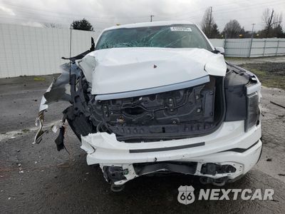 Piąte zdjęcie samochodu w środku: 2023 FORD F150 LIGHTNING PRO VIN:1FTVW1EV6PWG42762 - miniatura