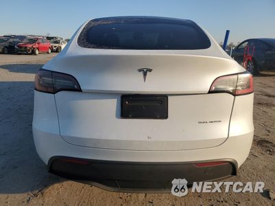 Zdjęcie 6 z 14 samochodu: 2024 TESLA MODEL Y VIN:7SAYGDEE6RA246530 - miniatura