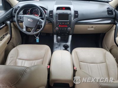 Zdjęcie 8 z 13 samochodu: 2013 KIA SORENTO EX VIN:5XYKU4A67DG367839 - miniatura