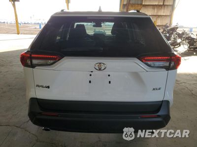 Zdjęcie 6 z 15 samochodu: 2020 TOYOTA RAV4 XLE VIN:2T3W1RFV9LW088948 - miniatura