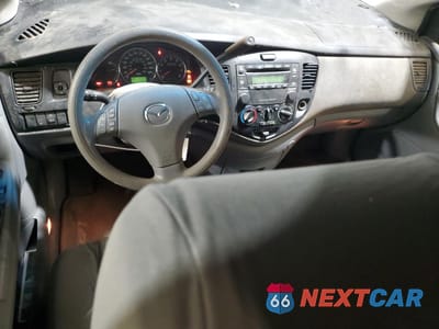Zdjęcie 8 z 13 samochodu: 2004 MAZDA MPV WAGON VIN:JM3LW28A940500661 - miniatura