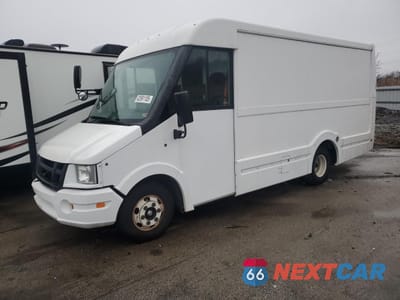 2013 ISUZU NPR JALB4T172D7W00797 - główne zdjęcie licytacji z USA - miniatura