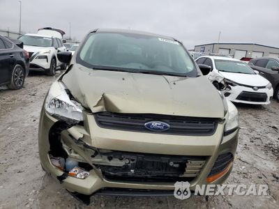 Piąte zdjęcie samochodu w środku: 2013 FORD ESCAPE S VIN:1FMCU0F76DUB19946 - miniatura