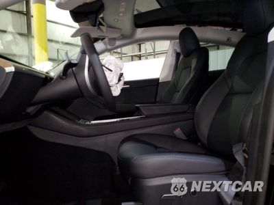 Zdjęcie 7 z 14 samochodu: 2025 TESLA MODEL Y VIN:7SAYGDEE3SF265349 - miniatura