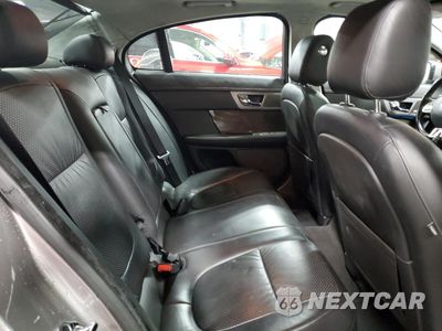 Zdjęcie 10 z 12 samochodu: 2011 JAGUAR XF SUPERCHARGED VIN:SAJWA0HE2BMR91707 - miniatura