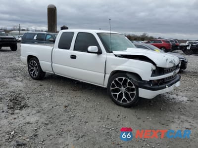 Czwarte zdjęcie samochodu z boku: 1999 CHEVROLET SILVERADO C1500 VIN:2GCEC19T2X1234526 - miniatura