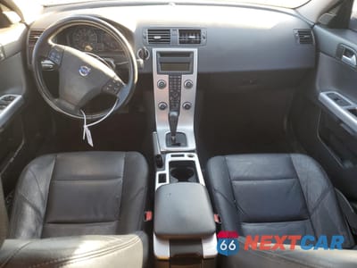 Zdjęcie 8 z 12 samochodu: 2011 VOLVO S40 T5 VIN:YV1672MSXB2536419 - miniatura