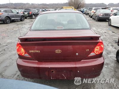 Zdjęcie 6 z 12 samochodu: 2003 KIA SPECTRA BASE VIN:KNAFB121335215523 - miniatura
