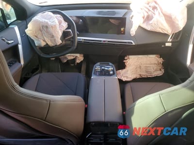 Zdjęcie 8 z 15 samochodu: 2024 BMW IX XDRIVE50 VIN:WB523CF08RCP39620 - miniatura