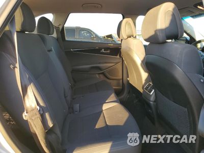Zdjęcie 11 z 13 samochodu: 2016 KIA SORENTO LX VIN:5XYPG4A32GG164140 - miniatura