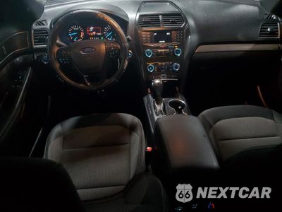 Zdjęcie 8 z 16 samochodu: 2019 FORD EXPLORER XLT VIN:1FM5K8D82KGA45445 - miniatura