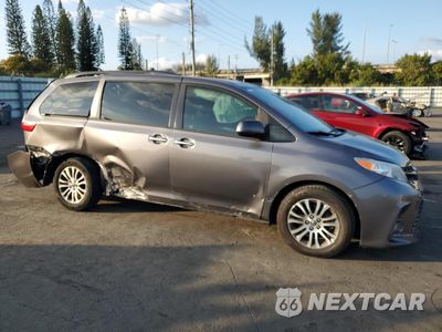 Czwarte zdjęcie samochodu z boku: 2020 TOYOTA SIENNA XLE VIN:5TDYZ3DC4LS034023 - miniatura