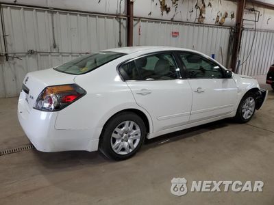 Trzecie zdjęcie samochodu z tyłu: 2011 NISSAN ALTIMA BASE VIN:1N4AL2AP9BC178046 - miniatura