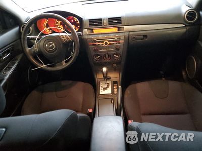 Zdjęcie 8 z 13 samochodu: 2007 MAZDA 3 HATCHBACK VIN:JM1BK144471741195 - miniatura