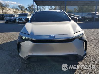 Piąte zdjęcie samochodu w środku: 2024 TOYOTA BZ4X XLE VIN:JTMABACA4RA088146 - miniatura