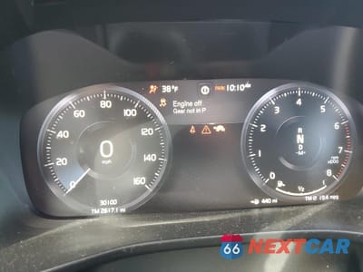 Zdjęcie 9 z 13 samochodu: 2022 VOLVO XC40 T5 R-DESIGN VIN:YV4162UM0N2693446 - miniatura