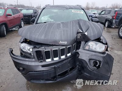 Piąte zdjęcie samochodu w środku: 2014 JEEP COMPASS SPORT VIN:1C4NJDBB6ED885197 - miniatura