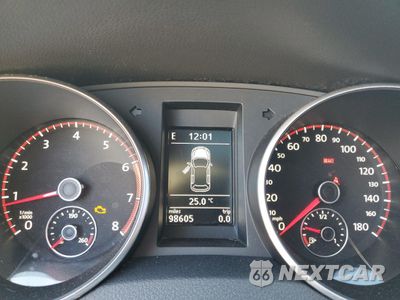 Zdjęcie 9 z 13 samochodu: 2011 VOLKSWAGEN GTI VIN:WVWGV7AJ2BW261887 - miniatura