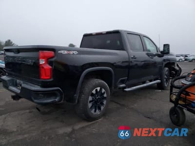 Trzecie zdjęcie samochodu z tyłu: 2020 CHEVROLET SILVERADO K2500 CUSTOM VIN:1GC4YME76LF287577 - miniatura