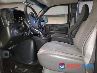 Zdjęcie 7 z 15 samochodu: 2015 GMC SAVANA G3500 LT VIN:1GJZ7YFL4F1257404 - miniatura